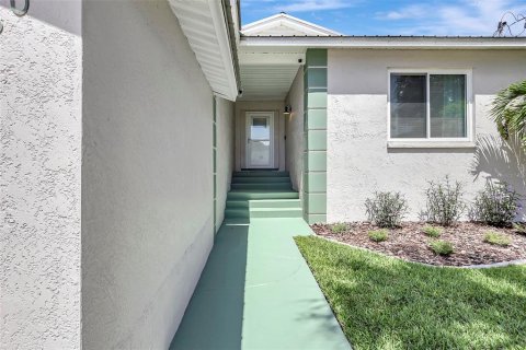 Casa en venta en Tampa, Florida, 2 dormitorios, 129.41 m2 № 1784750 - foto 5