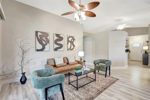 Casa en venta en Tampa, Florida, 2 dormitorios, 129.41 m2 № 1784750 - foto 15