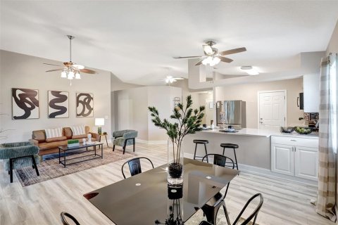 Casa en venta en Tampa, Florida, 2 dormitorios, 129.41 m2 № 1784750 - foto 18