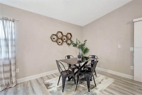 Casa en venta en Tampa, Florida, 2 dormitorios, 129.41 m2 № 1784750 - foto 17