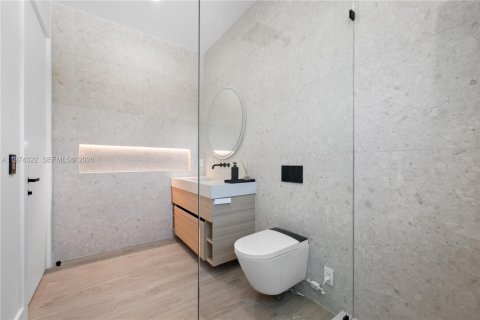 Купить виллу или дом в Лодердейл-бай-те-Си, Флорида 4 спальни, № 2036544 - фото 13