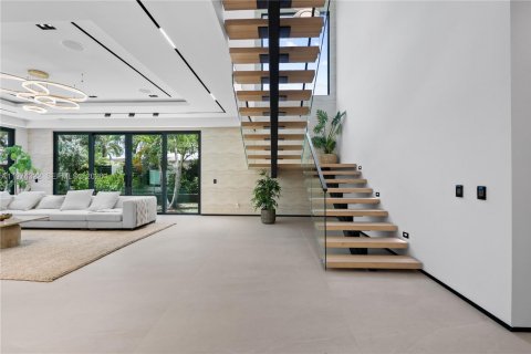 Купить виллу или дом в Лодердейл-бай-те-Си, Флорида 4 спальни, № 2036544 - фото 30