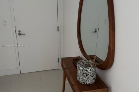 Condo in Bay Harbor Islands, Florida, 2 bedrooms  № 1705470 - photo 15