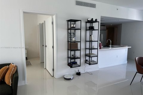 Condo in Bay Harbor Islands, Florida, 2 bedrooms  № 1705470 - photo 21