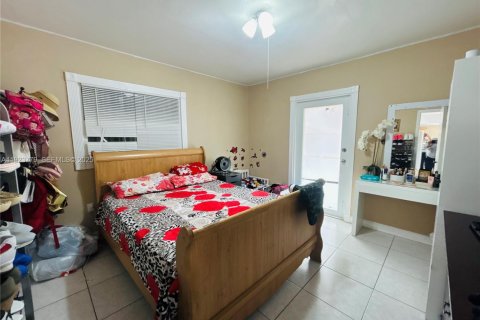 House in Miami Gardens, Florida 6 bedrooms, 220.64 sq.m. № 1982306 - photo 26