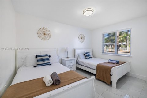 Immobilier commercial à vendre à Miami, Floride: 139.82 m2 № 2171033 - photo 19