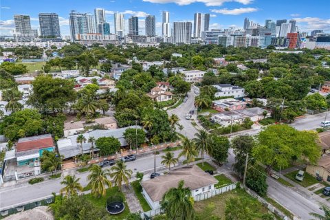 Immobilier commercial à vendre à Miami, Floride: 139.82 m2 № 2171033 - photo 10