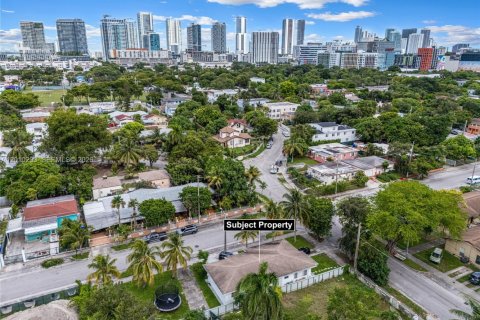 Immobilier commercial à vendre à Miami, Floride: 139.82 m2 № 2171033 - photo 9