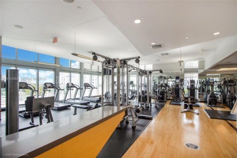 Condo in Miami, Florida, 2 bedrooms № 2091004 - photo 27