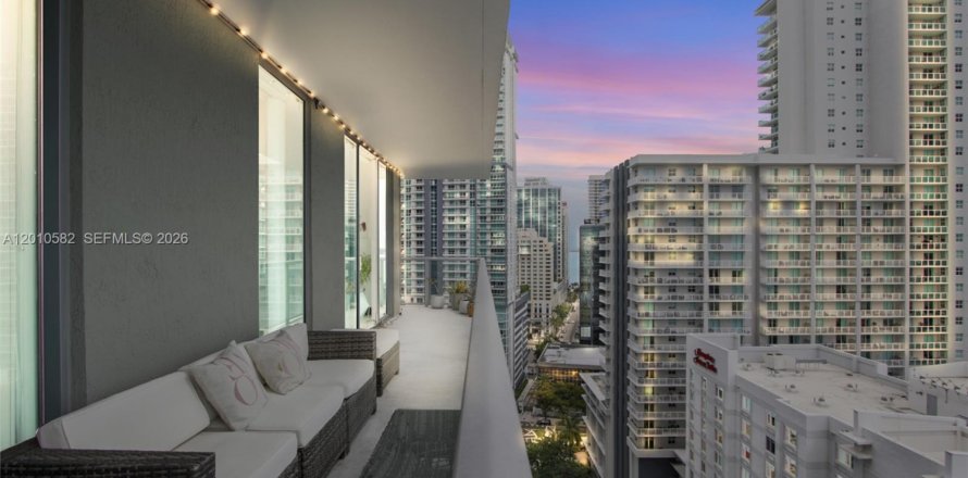 Condo in Miami, Florida, 2 bedrooms № 2091004