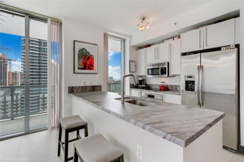 Condo in Miami, Florida, 2 bedrooms № 2091004 - photo 11