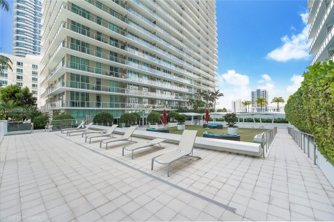 Condo in Miami, Florida, 2 bedrooms № 2091004 - photo 19