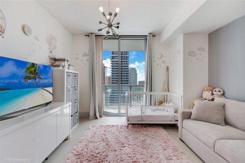 Condo in Miami, Florida, 2 bedrooms № 2091004 - photo 16