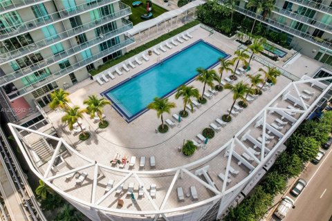 Condo in Miami, Florida, 2 bedrooms № 2091004 - photo 25