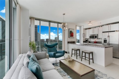 Condo in Miami, Florida, 2 bedrooms № 2091004 - photo 8