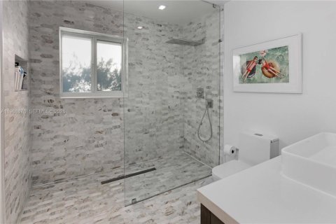 House in Hollywood, Florida 2 bedrooms, 109.16 sq.m. № 2049077 - photo 20