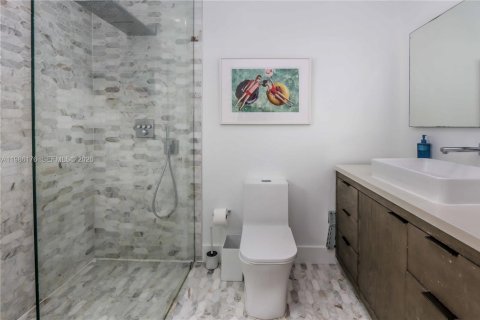 House in Hollywood, Florida 2 bedrooms, 109.16 sq.m. № 2049077 - photo 19