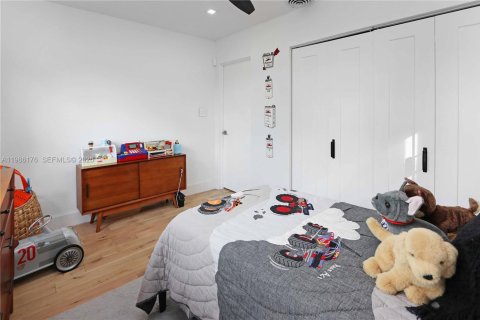 House in Hollywood, Florida 2 bedrooms, 109.16 sq.m. № 2049077 - photo 23