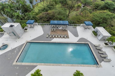 Condo in Miami, Florida, 2 bedrooms  № 1863149 - photo 28