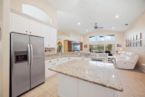 House in Wesley Chapel, Florida 4 bedrooms, 228.08 sq.m. № 2402797 - photo 13