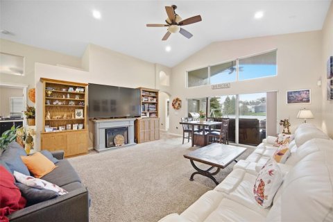 House in Wesley Chapel, Florida 4 bedrooms, 228.08 sq.m. № 2402797 - photo 14