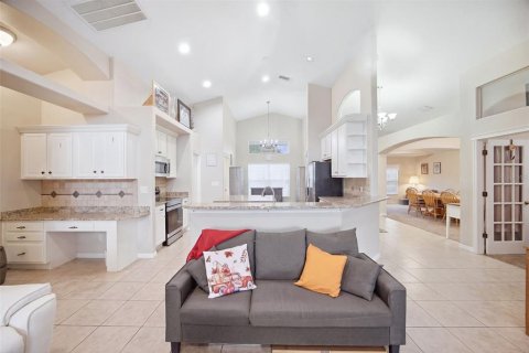 House in Wesley Chapel, Florida 4 bedrooms, 228.08 sq.m. № 2402797 - photo 5