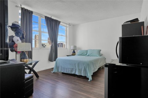 Купить кондоминиум в Майами, Флорида 2 спальни, 91.97м2, № 2020136 - фото 9