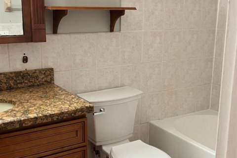 Villa ou maison à louer à Deerfield Beach, Floride: 3 chambres, 162.3 m2 № 2317885 - photo 2