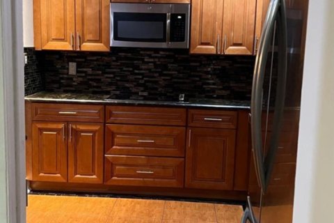 Villa ou maison à louer à Deerfield Beach, Floride: 3 chambres, 162.3 m2 № 2317885 - photo 3