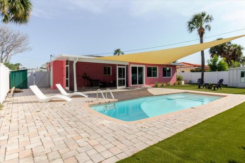 Casa en venta en Saint Pete Beach, Florida, 3 dormitorios, 125.6 m2 № 1899037 - foto 26