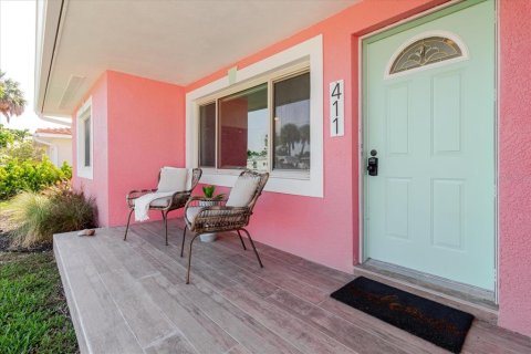Casa en venta en Saint Pete Beach, Florida, 3 dormitorios, 125.6 m2 № 1899037 - foto 2