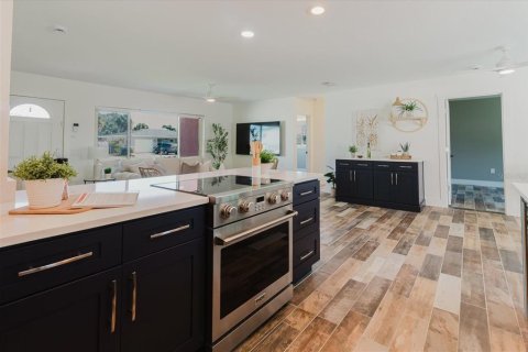 Casa en venta en Saint Pete Beach, Florida, 3 dormitorios, 125.6 m2 № 1899037 - foto 7