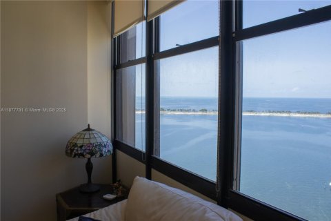 Condominio en venta en Miami, Florida, 2 dormitorios, 126.53 m2 № 2034288 - foto 10