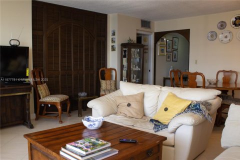 Condominio en venta en Miami, Florida, 2 dormitorios, 126.53 m2 № 2034288 - foto 6