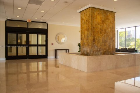 Condominio en venta en Miami, Florida, 2 dormitorios, 126.53 m2 № 2034288 - foto 20