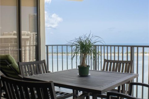 Condominio en venta en Miami, Florida, 2 dormitorios, 126.53 m2 № 2034288 - foto 16