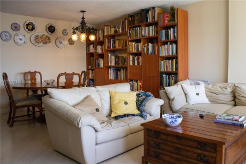 Condominio en venta en Miami, Florida, 2 dormitorios, 126.53 m2 № 2034288 - foto 5