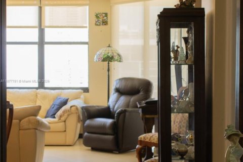 Condominio en venta en Miami, Florida, 2 dormitorios, 126.53 m2 № 2034288 - foto 3