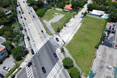 Terreno en venta en Miami Shores, Florida № 2244692 - foto 9