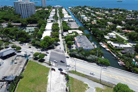 Terreno en venta en Miami Shores, Florida № 2244692 - foto 7