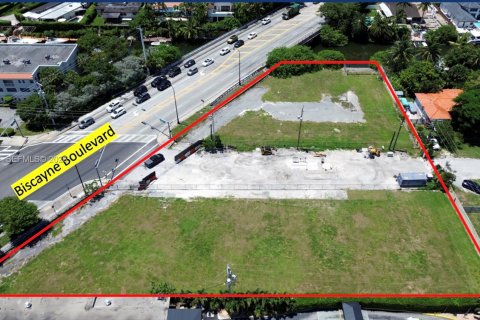 Terreno en venta en Miami Shores, Florida № 2244692 - foto 4