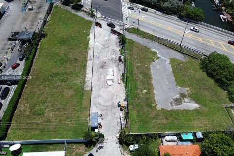 Terreno en venta en Miami Shores, Florida № 2244692 - foto 6