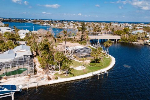 House in Holmes Beach, Florida 4 bedrooms, 257.15 sq.m. № 1424218 - photo 7