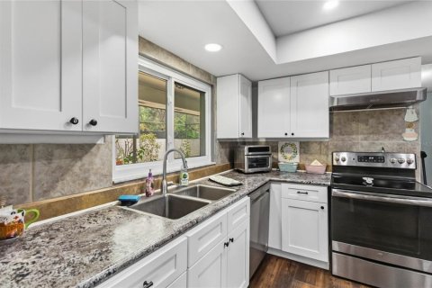 Condo in Orlando, Florida, 3 bedrooms  № 2117858 - photo 11
