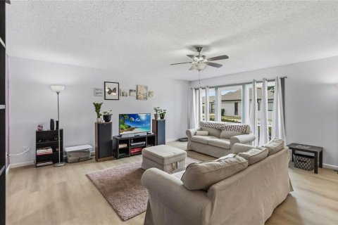 Condo in Orlando, Florida, 3 bedrooms  № 2117858 - photo 4