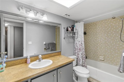 Condo in Orlando, Florida, 3 bedrooms  № 2117858 - photo 20