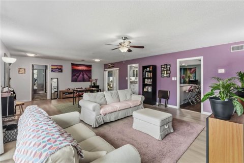 Condo in Orlando, Florida, 3 bedrooms  № 2117858 - photo 7