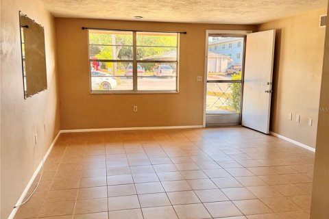 Apartamento en alquiler en New Port Richey, Florida, 1 dormitorio, 58.53 m2 № 2226538 - foto 3