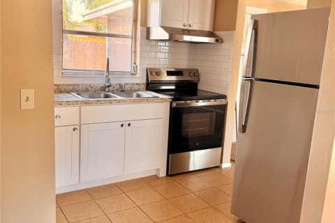 Apartamento en alquiler en New Port Richey, Florida, 1 dormitorio, 58.53 m2 № 2226538 - foto 6