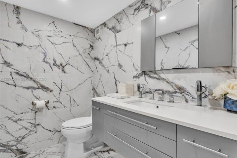 Copropriété à vendre à Hallandale Beach, Floride: 1 chambre, 89.19 m2 № 2395199 - photo 10